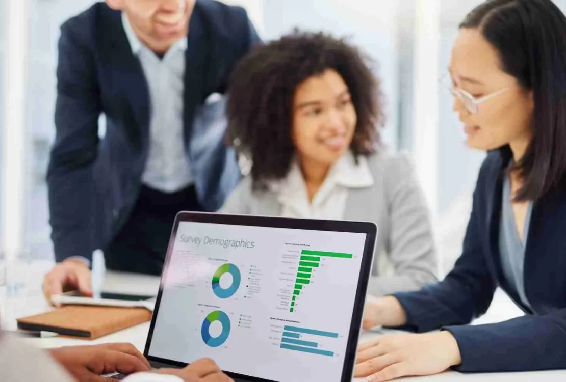 Using Customer Demographics To Boost Restaurant Revenue - Applova