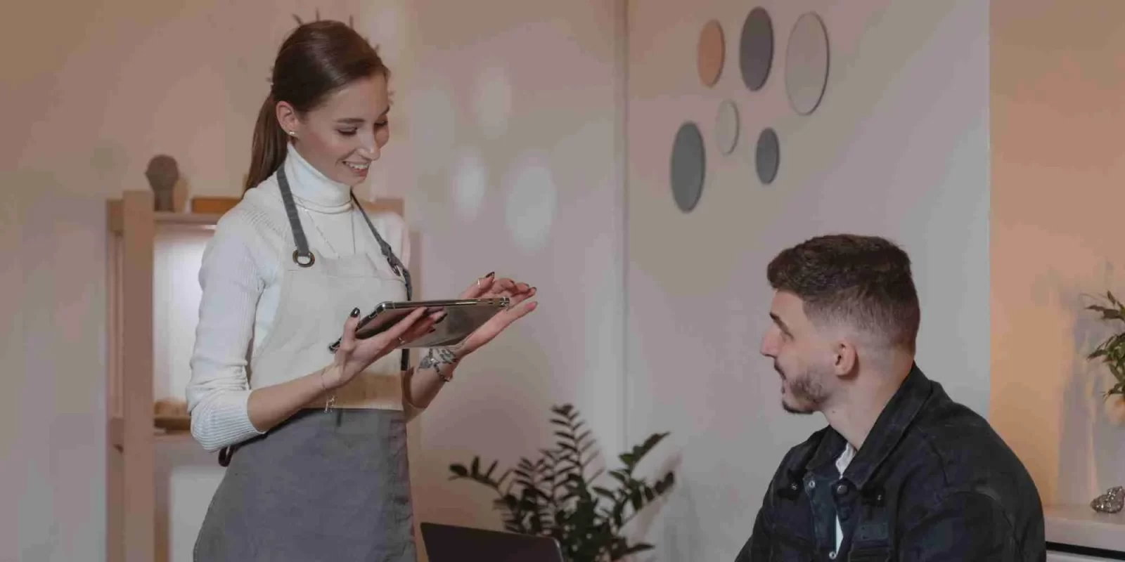 How can Restaurants Benefit from Customer Surveys - Applova