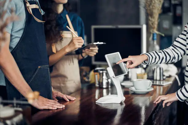 Self-Ordering Kiosks Help Combat The Labor Shortages In The Restaurant Industry