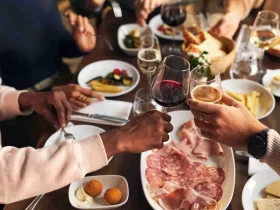 social-media-for-restaurants-applova