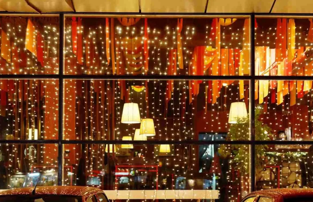 Creating a Festive Atmosphere for Christmas - Applova