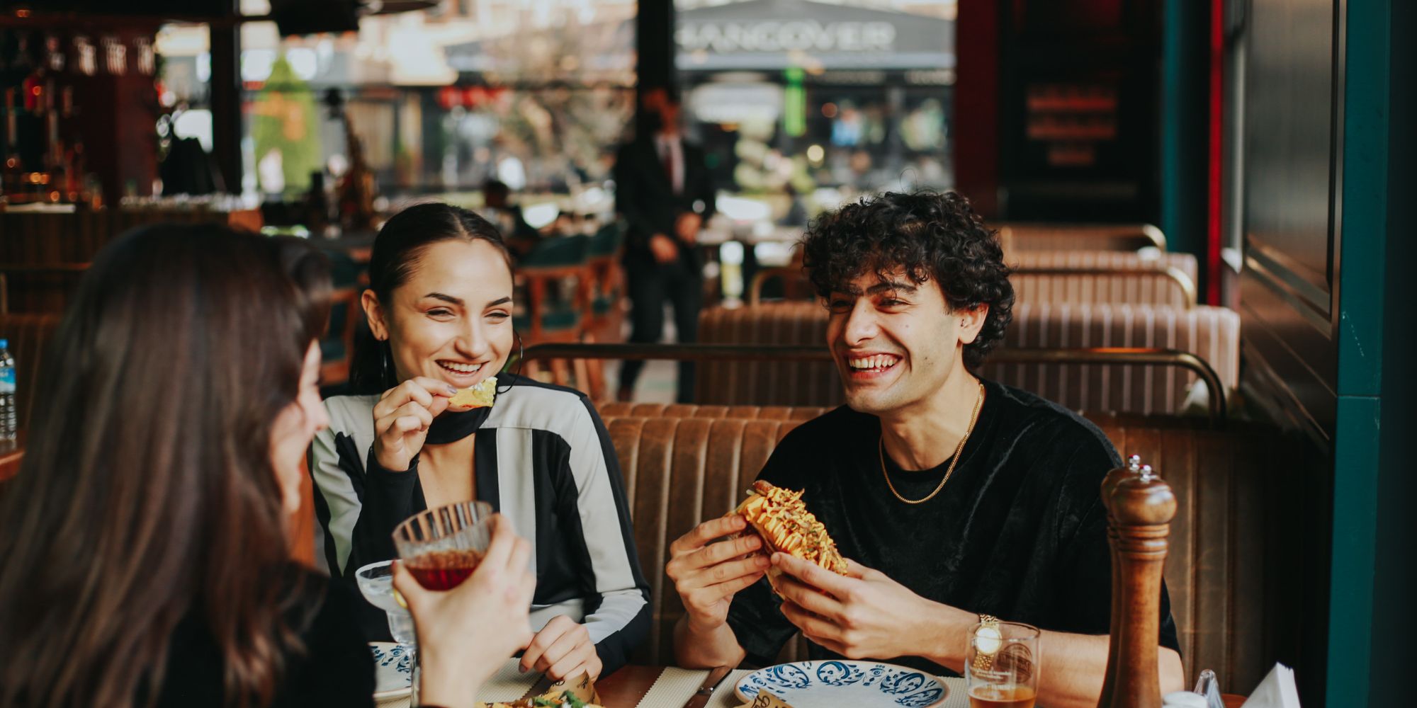 Step by step guide to managing multi-location restaurant business - Applova