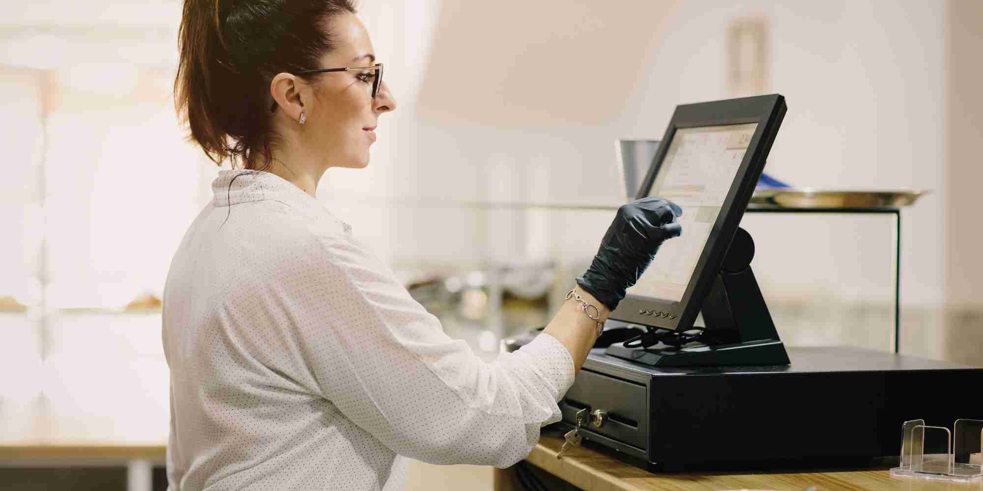 How to leverage the POS data to stay ahead of the competitors - Applova