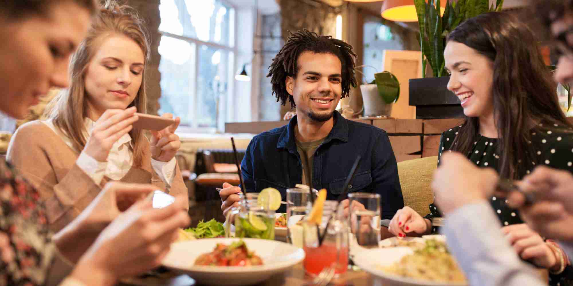 How Self-Ordering Kiosks Are Changing Fast Casual Dining - Applova