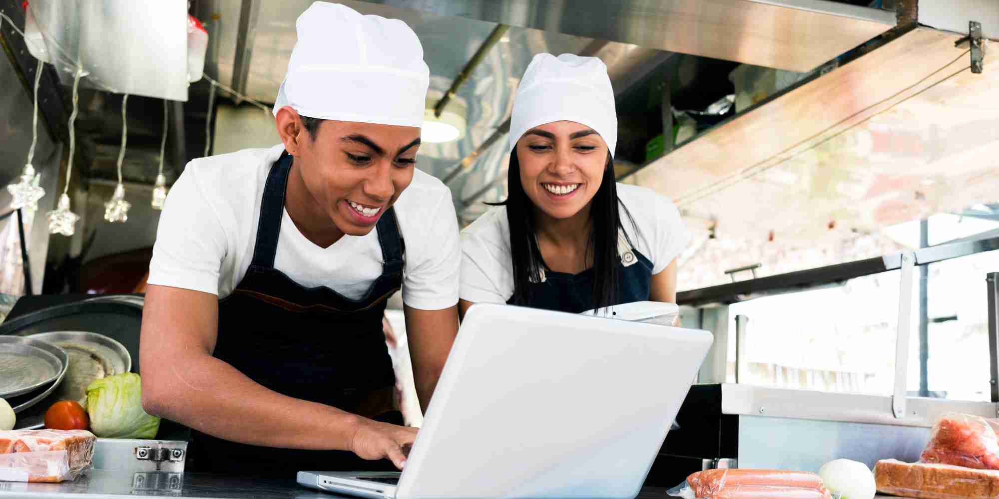How Restaurant Technology Has Revolutionized the Dining Experience - Applova
