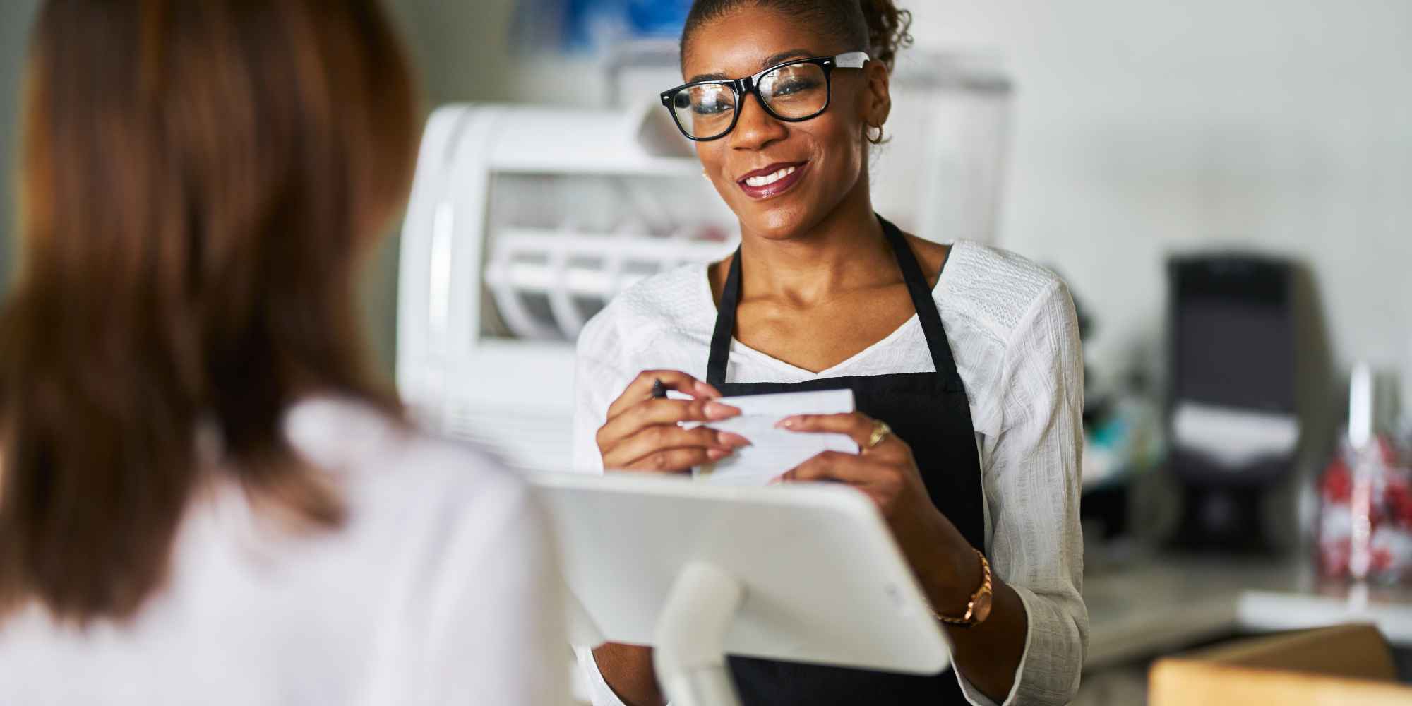 Top 7 Benefits of Restaurant POS System - Applova