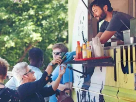 How Much Does a Food Truck Cost to Operate - Applova